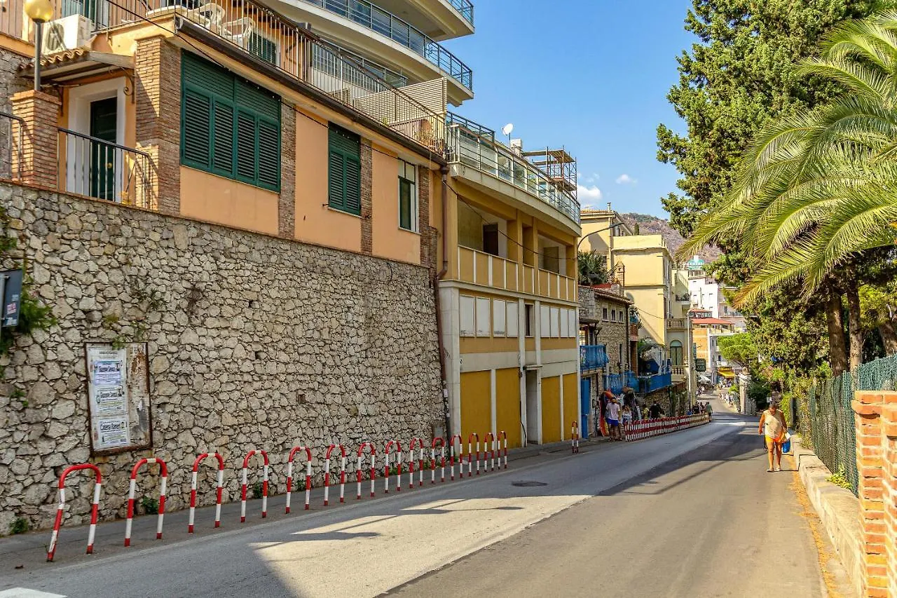 Mazzaro Boutique Apartment Ταορμίνα 0*,