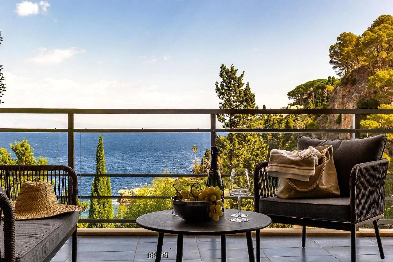 Mazzaro Boutique Apartment contacts